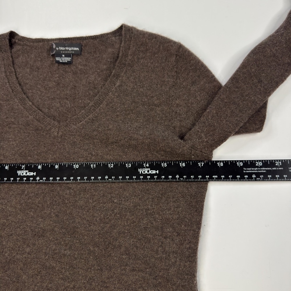 C by Bloomingdale's Cashmere Sweater Womens Size M V-Neck Pullover Brown - Picture 5 of 7